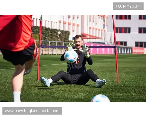 诺伊尔缺阵乌尔比希把关，拜仁门将位置临时调整